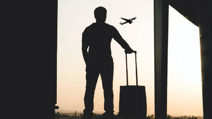 Más de tres meses lleva retenido polaco en aeropuerto de México.jpg