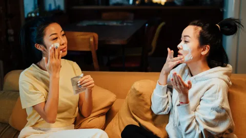 Los trucos de skincare que podrían estar arruinando tu piel
