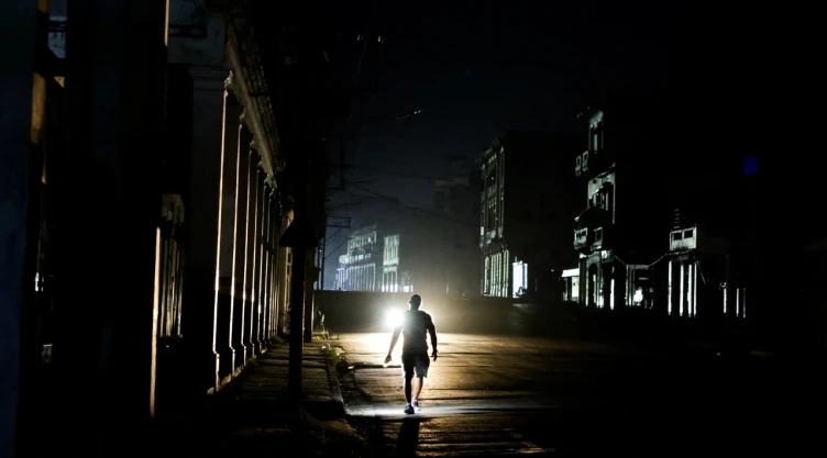 Apagón masivo en Cuba deja 3.6 millones de afectados