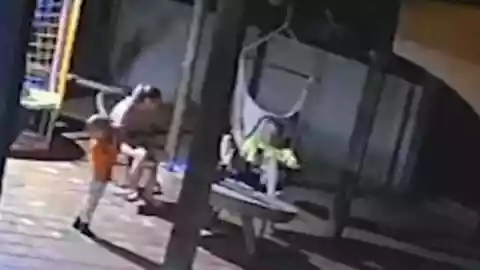 Niño de 2 años agarró una pistola y le provocó la muerte a su mamá; esto sabemos