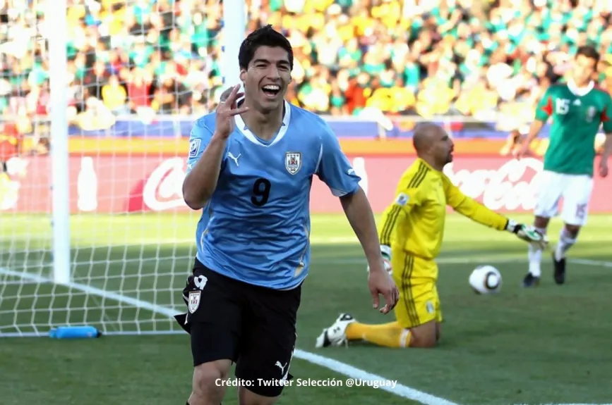 8 Luis Suarez.jpg