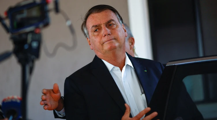 Policía allana casa del expresidente Jair Bolsonaro en Brasil
