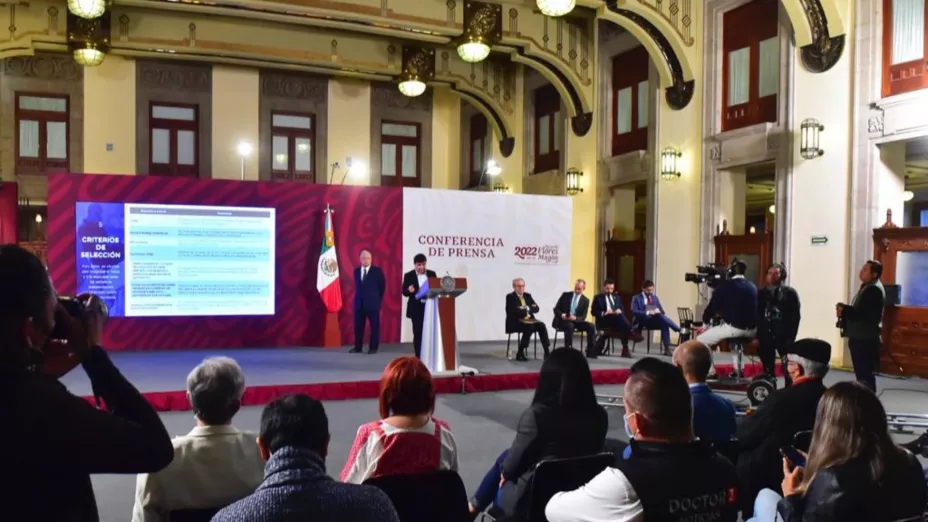 AMLO CPM 7 JUN 2022 PERIODISTAS.jpeg