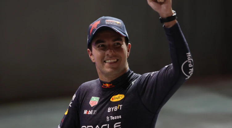 Checo Pérez con la escudería Red Bull