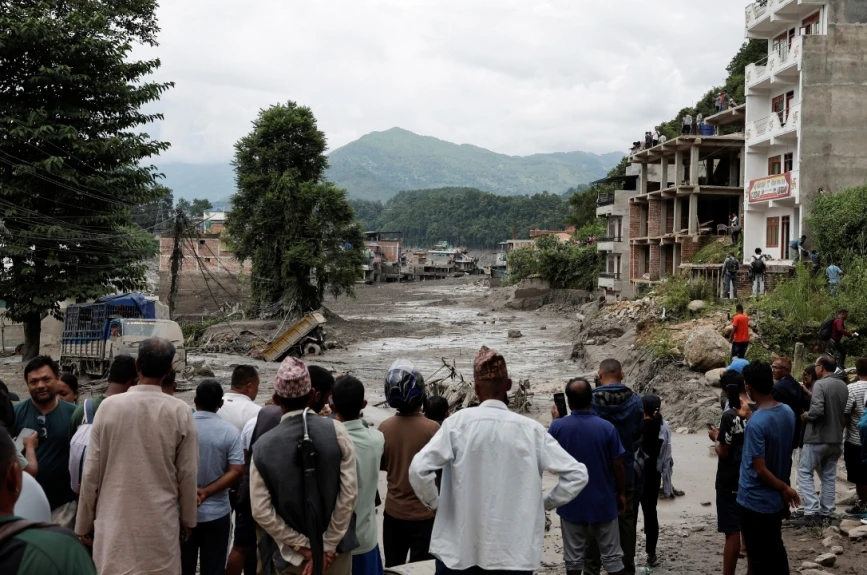 Deslave en Nepal deja al menos 160 muertos y más de 400 desaparecidos