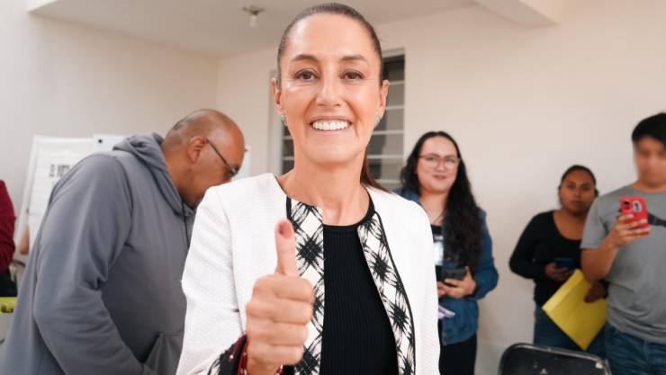 Claudia Sheinbaum acude a votar