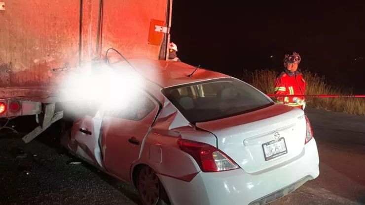 Accidente en Aguascalientes Hombre muere al chocar contra la caja de un tráiler en la 45 sur