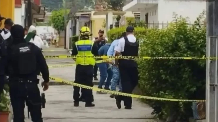 Padre es asesinado con arma blanca por sus hijos tras defender a su madre