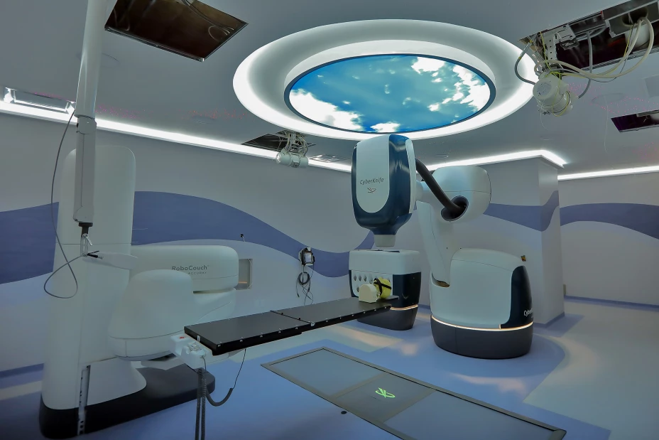 CyberKnife 01_(2).JPG