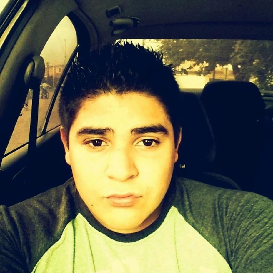 La última vez que vieron al joven fue cuando salía de su casa en la colonia Fovissste en un vehículo blanco.