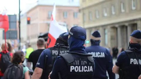 Abuso sexual de un policía