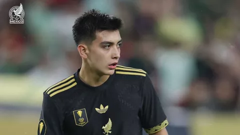 Gilberto Mora debutó a los 16 años con la Selección Mexicana.jpg