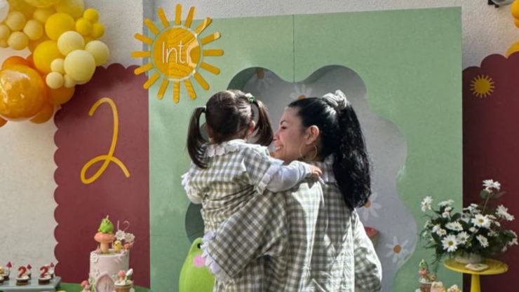 ¿Nodal estuvo en el cumpleaños 2 de su hija Inti con Cazzu.png