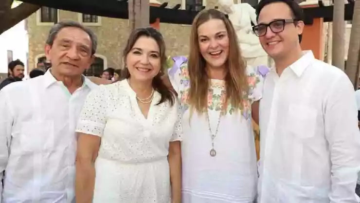 Día de las Madres_ Cecilia Patrón estuvo presente en el homenaj