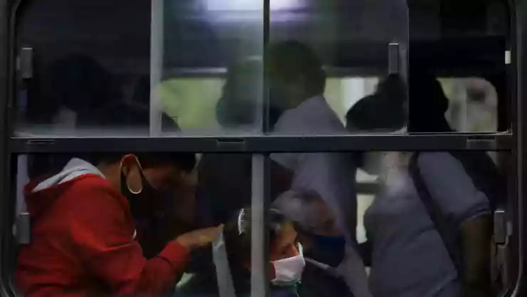 2020-09-21T225532Z_1350987317_RC2A3J95KVMX_RTRMADP_3_HEALTH-CORONAVIRUS-MEXICO (1).jpg