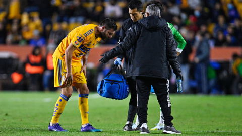 Gignac hospitalizado tras recibir balonazo