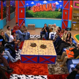 La Granja VIP Segunda Temporada Hoy 8 de octubre, un granjero será bloqueado al Juego de Salvación mientras que otro logrará salvarse de la Tabla de Nominados.jpg