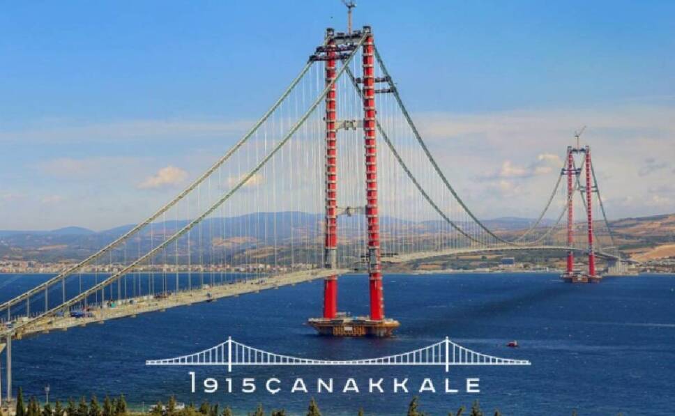Turquía inauguró el puente colgante más largo del mudo (2)