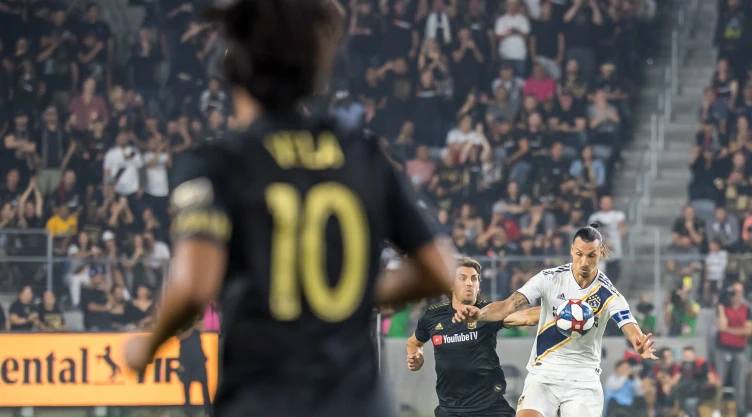Carlos Vela y Zlatan Ibrahimovic