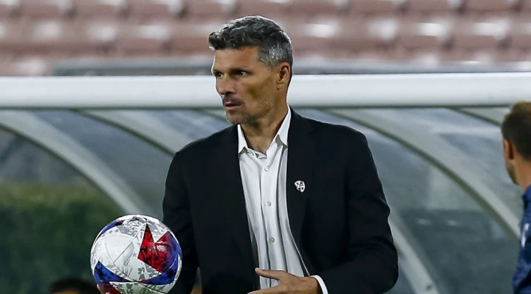 Fernando Ortiz, técnico de los Rayados