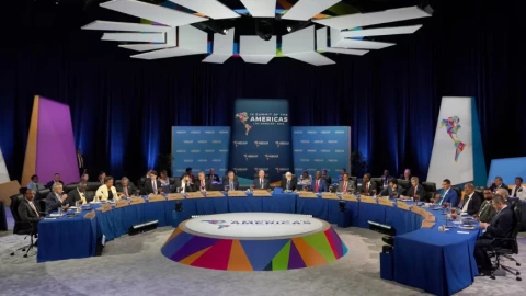 forum personas mesa azul