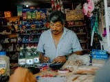 Impuestos en México golpean bolsillo de los Mexicanos: ¿Cuánto pagarás por gasolina, refrescos y cigarros en 2027?