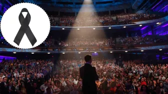 Famoso conductor llora en pleno programa en vivo al anunciar la muerte de su mejor amigo