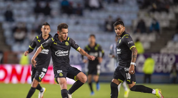 Pavel Pérez Chivas Liga MX