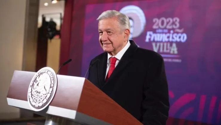 AMLO garantiza que cabotaje no afectará a trabajadores de aerolíneas