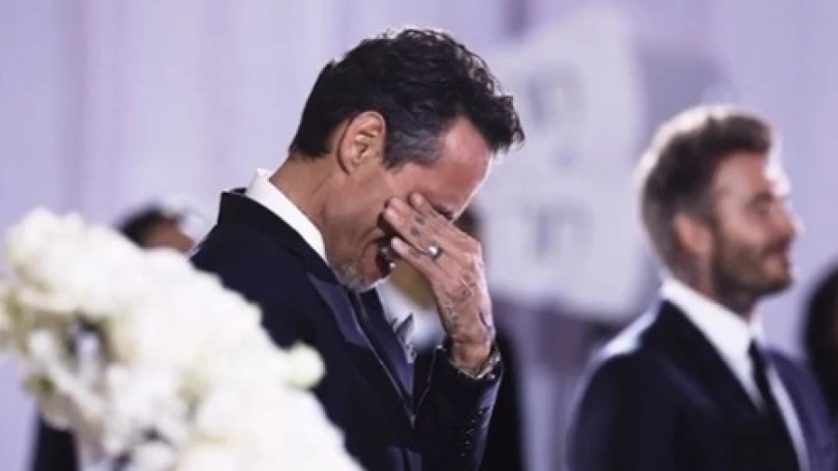 VIDEO - Marc Anthony rompe en llanto durante su boda