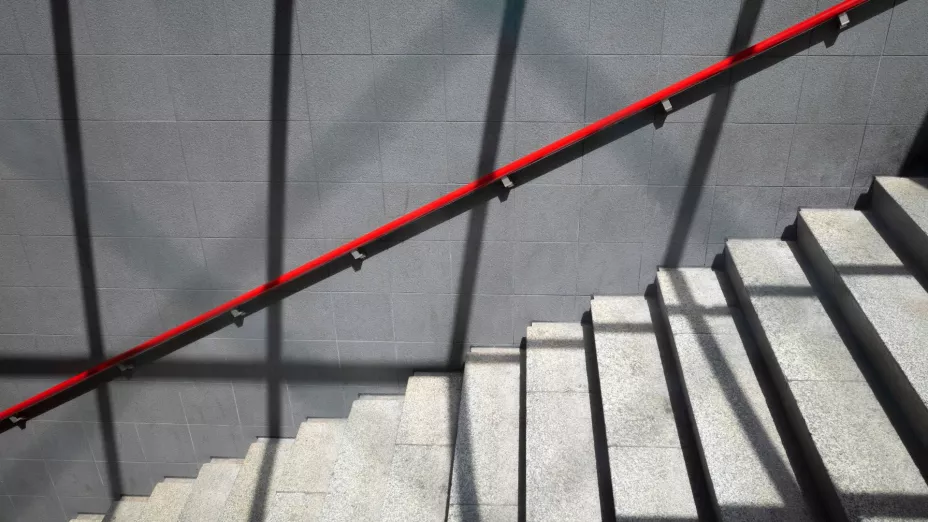 Asesinan a hombre en escaleras de edificio en Infonavit Latinos.jpg