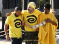 Como solo puede haber un ganador, los chocos decidieron jugar al asar para que uno gane.