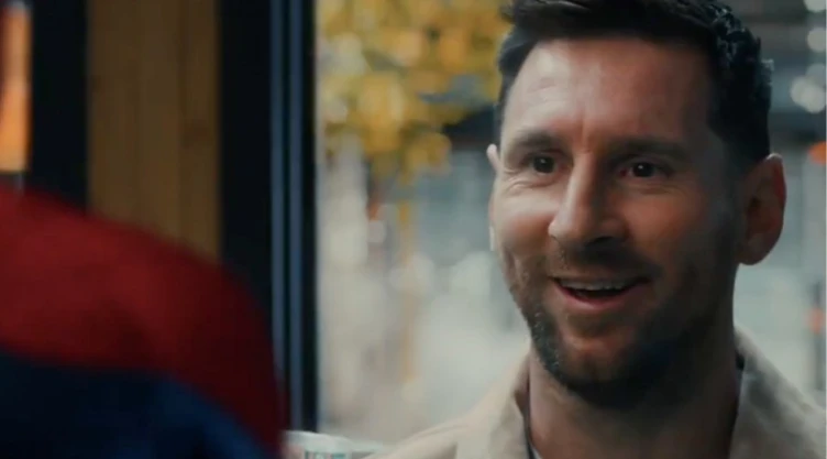 El comercial de Spider-Man y Lionel Messi oculta varios secretos y curiosidades que quizá no notaste