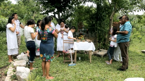 ¿Cómo y qué es el bautizo maya?