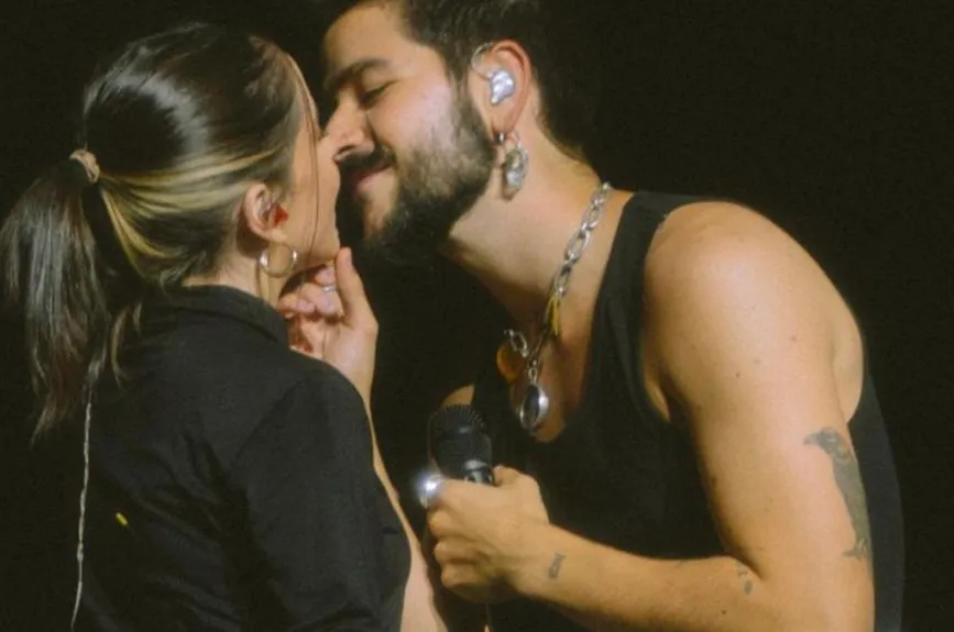 Camilo y Eva Luna Cariñosos.jpg
