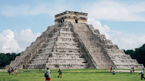 ¿Cuál es la multa por subir a Chichén Itzá y por qué no se puede