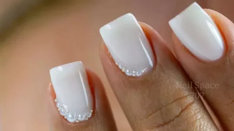 manicura rusa mujeres 50 y 60 años