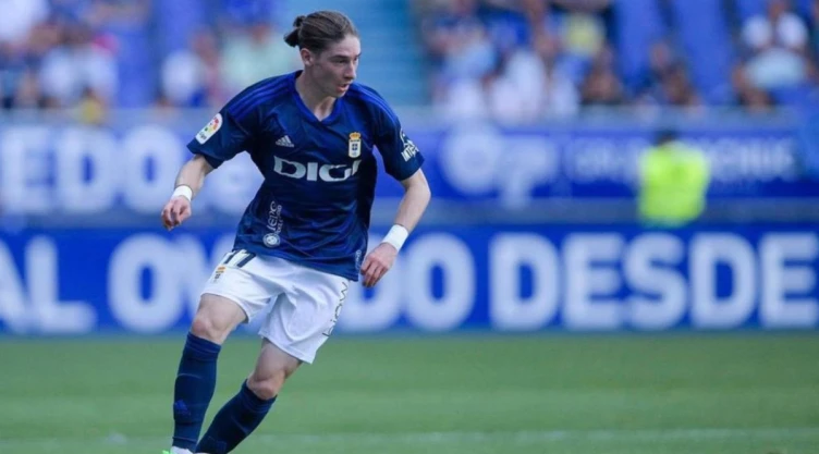 Marcelo Flores con el Real Oviedo