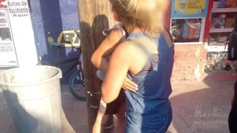 niño en las maquinitas