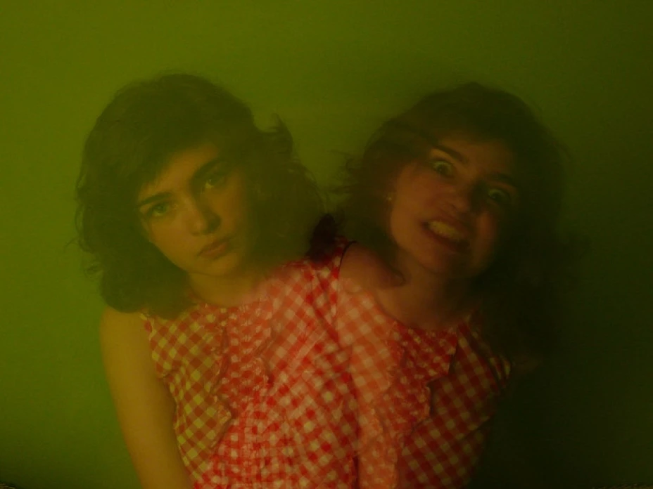 La personalidad es tan individual como las huellas digitales: depende del hogar en el que creciste, la escuela a la que fuiste, cómo te educaron en casa y también la gente con la que te juntas.