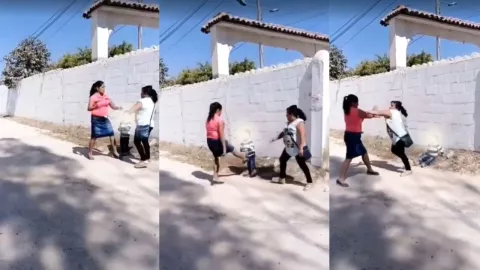 Pelea de señoras en la calle