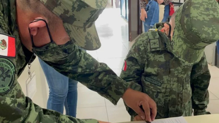 sedena niño soldado honorario