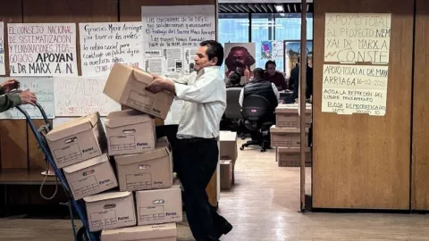 Marx Arriaga oficina