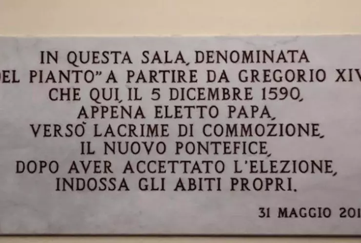 qué-es-la-sala-de-las-lágrimas-lugar-secreto-donde-un-cardenal-se-convierte-en-papa-lapida