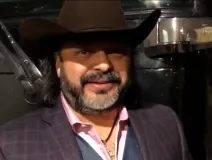 Ramón Ayala Jr. se entrega a las autoridades tras denuncias de ex-empleados