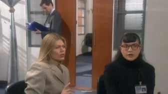 Escenas de la telenovela Yo Soy Betty, La Fea por Azteca 7.