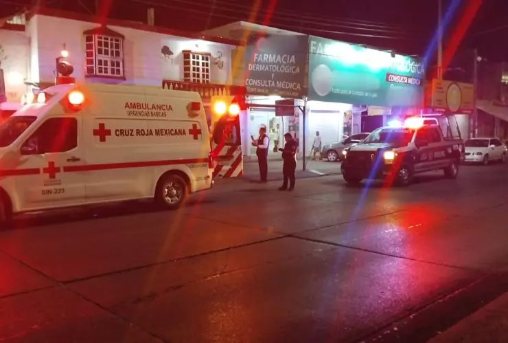 Balean a mujer frente al Panteón Civil en Culiacán