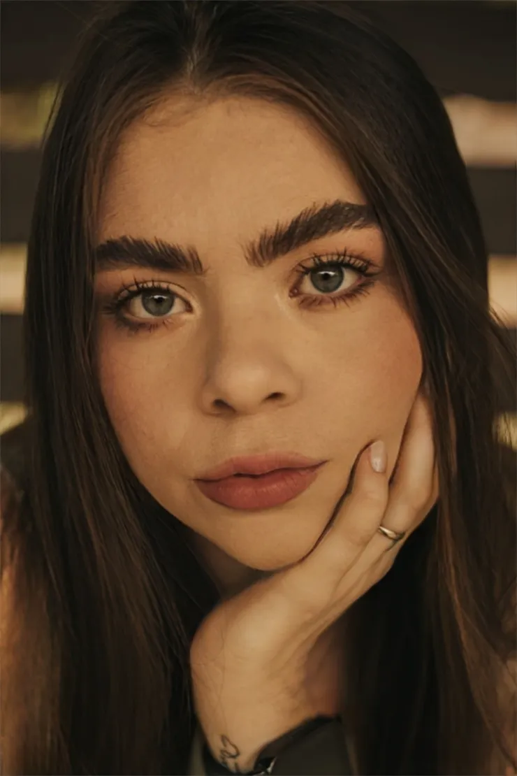 Cómo rellenar las cejas sin maquillaje