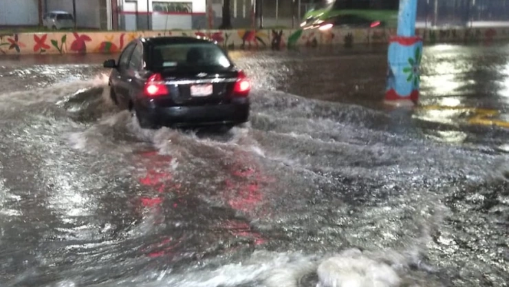 Activan alerta naranja por lluvias en Iztapalapa