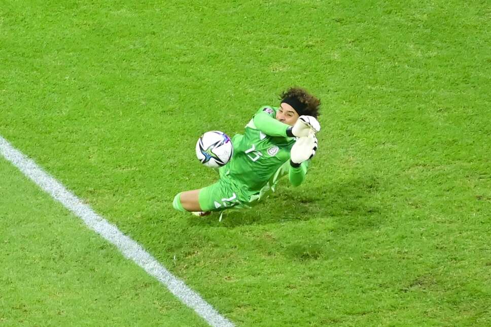 Memo ochoa seleccion mexicana el salvador vs mexico